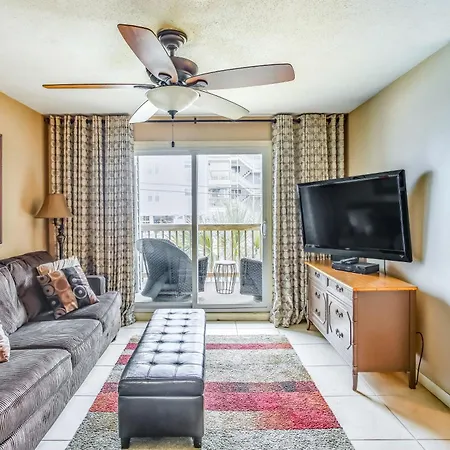 Grand Strand Coastal Condo Walk To Beaches!